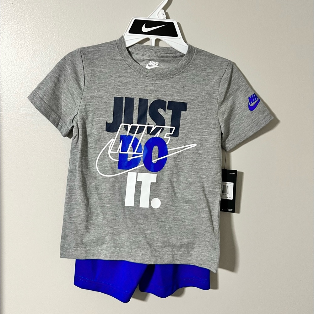 NIKE Boys 2 Piece Dri Fit shirt shorts set